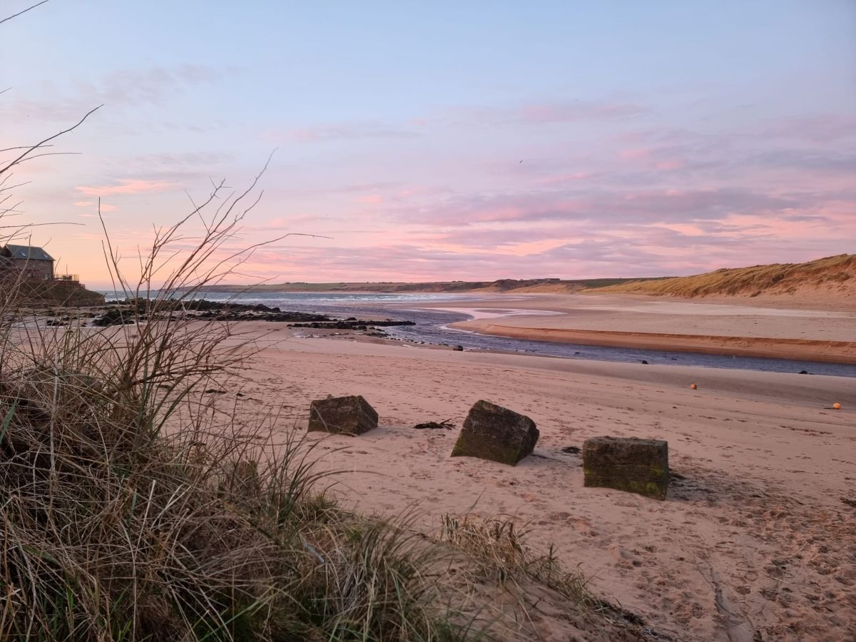 Weather Photos in Port Erroll. Weather forecasts with beautiful photos by JerrySCO