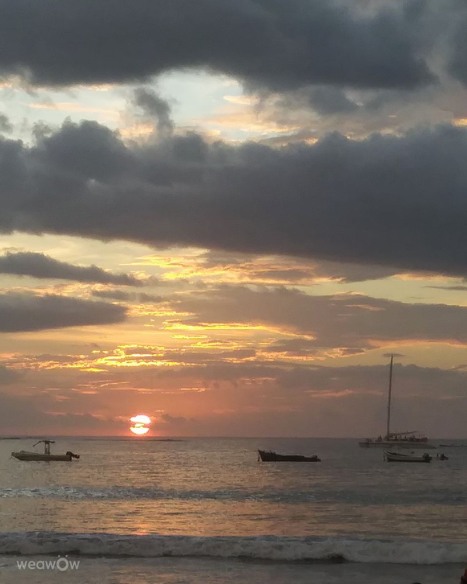 Weather Photos in Costa Rica. Weather forecasts with beautiful photos by Ghostroku