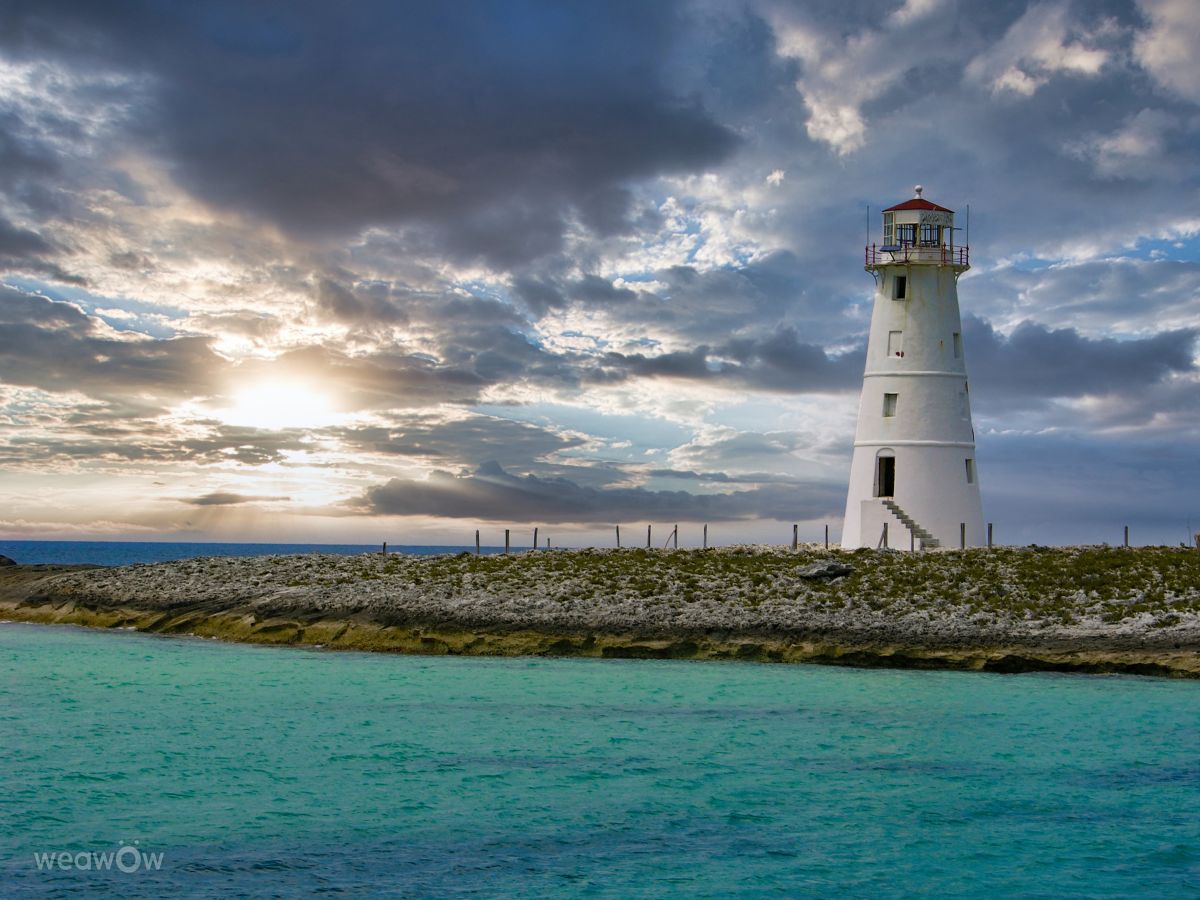 Weather forecasts with beautiful photos by GrainyBlues