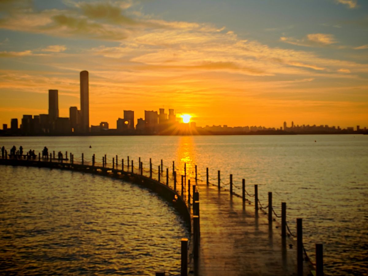 Weather forecasts with beautiful photos by Pericles