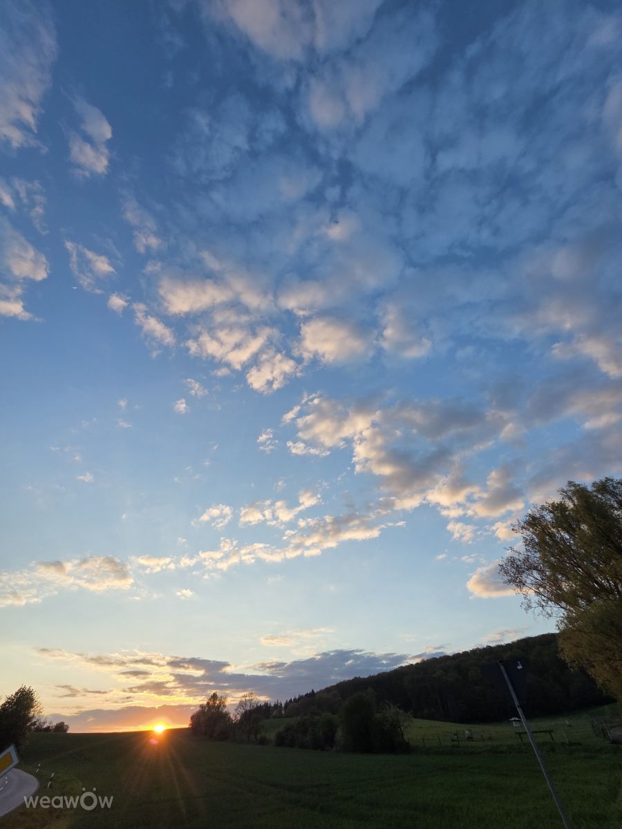 Weather Photos in Wehrshausen. Weather forecasts with beautiful photos by Brtd