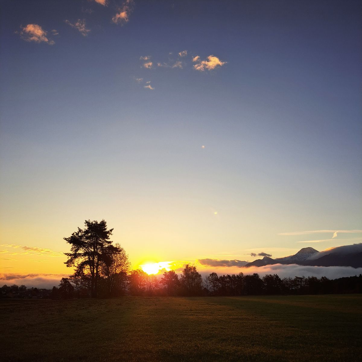 Weather Photos in Villach. Weather forecasts with beautiful photos by Asarii