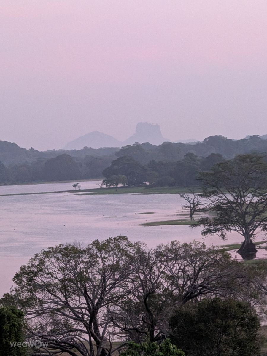 Weather forecasts with beautiful photos by lunatibi