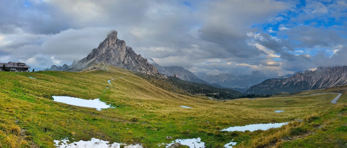 Weather forecasts with beautiful photos by Dan Tan_fb1