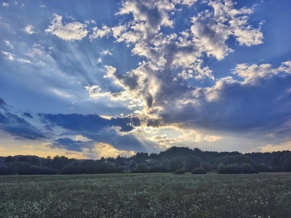 Weather forecasts with beautiful photos by ilgam