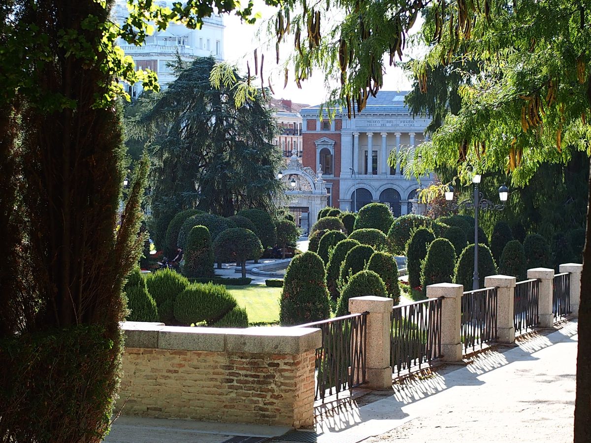 Weather Photos in Madrid. Weather forecasts with beautiful photos by BijanZ