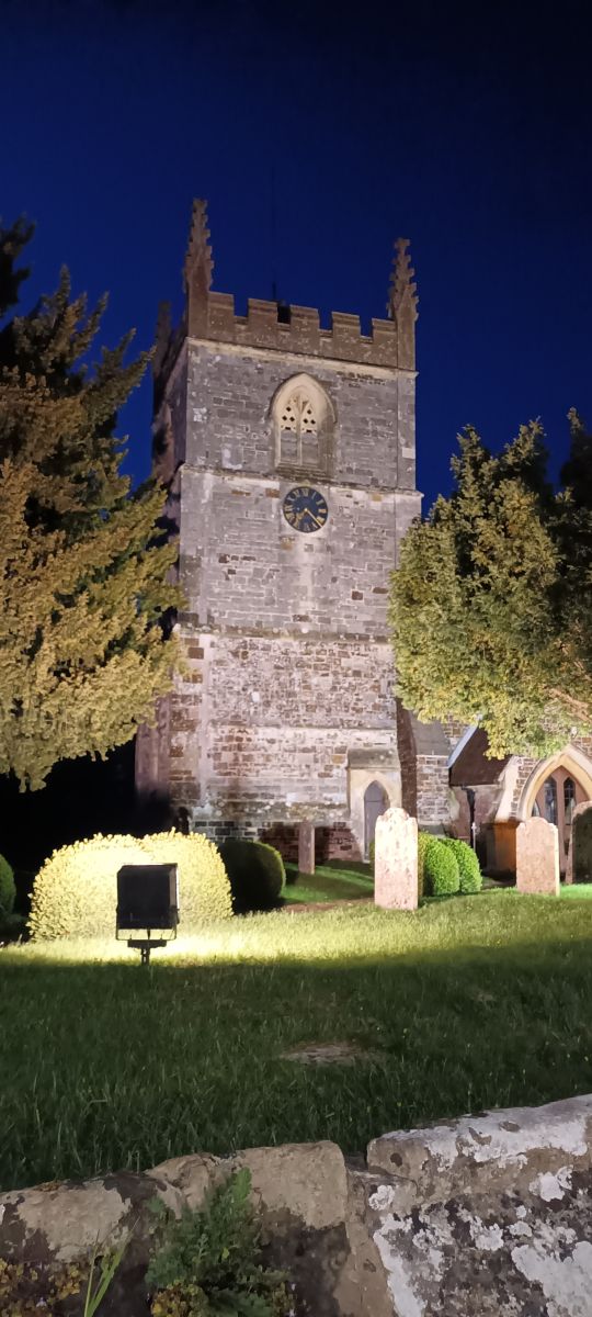 Photographer Lolli, Weather Photos in Sturminster Marshall Weawow