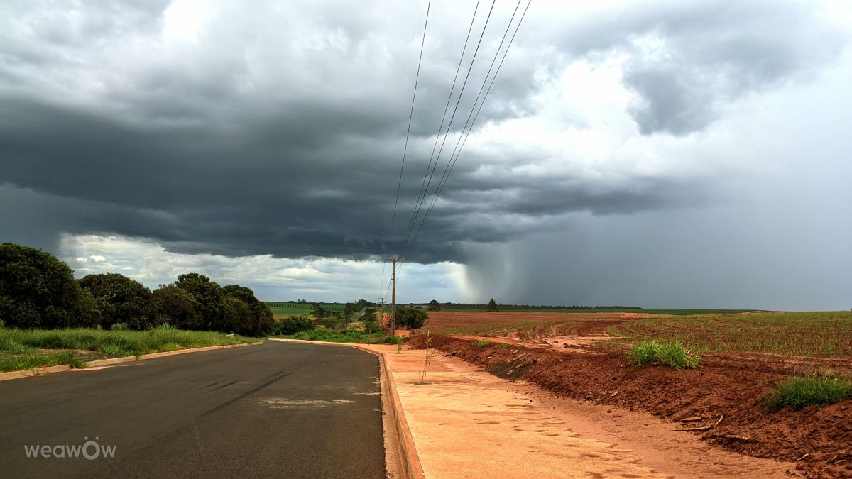 Dự báo thời tiết với những bức ảnh đẹp của WhisperingMist