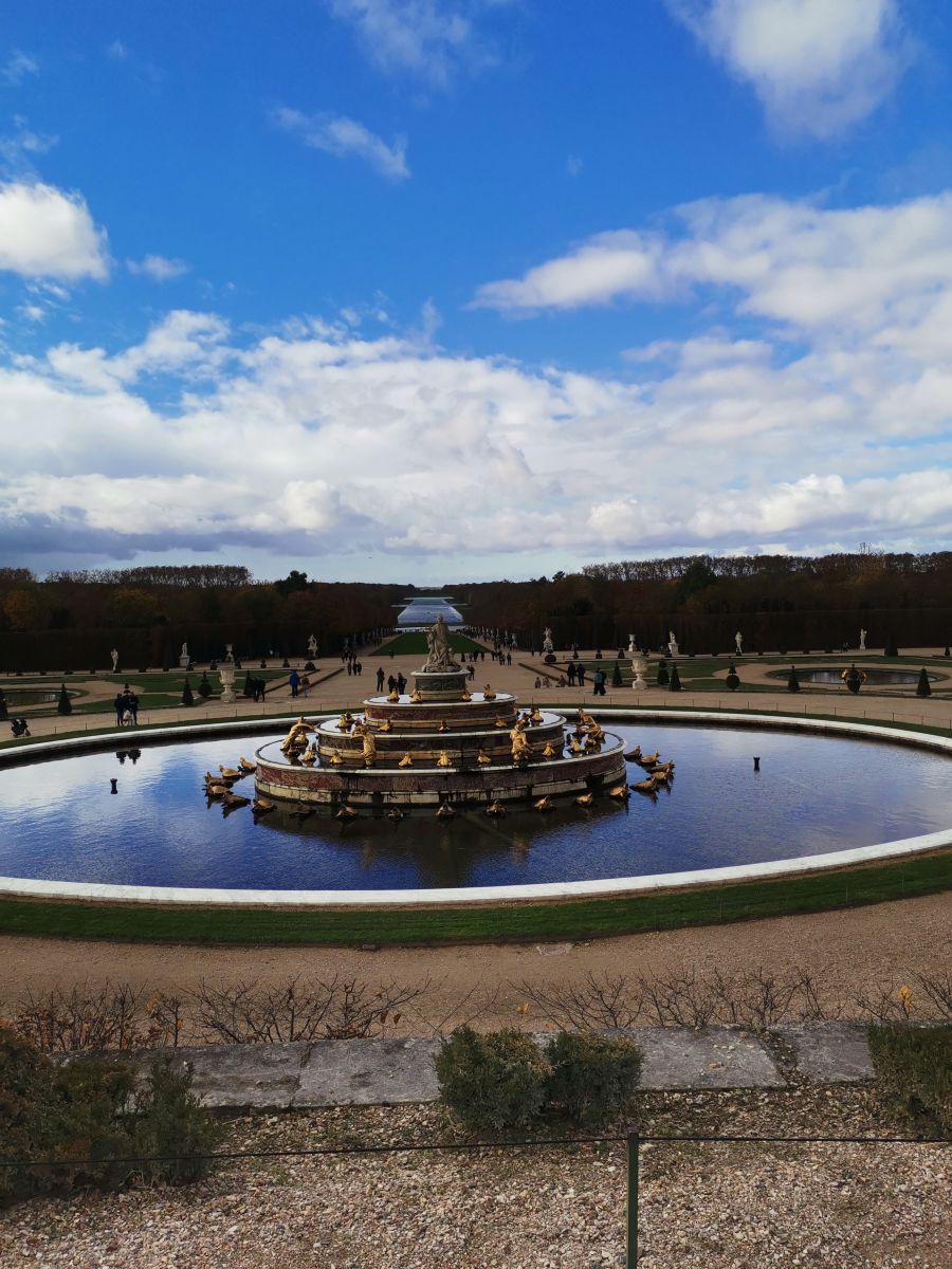 写真家 NikolayPaunchev、ベルサイユの天気写真 - Weawow