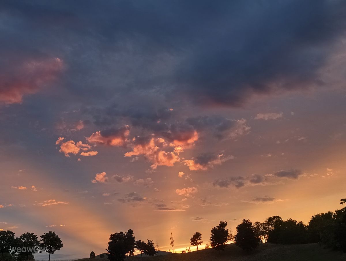 Weather Photos in Oberwaltersdorf. Weather forecasts with beautiful photos by Kripo