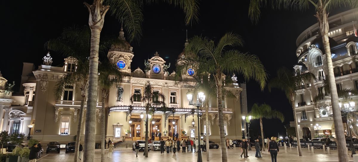 Weather Photos in Monaco. Weather forecasts with beautiful photos by Hycree