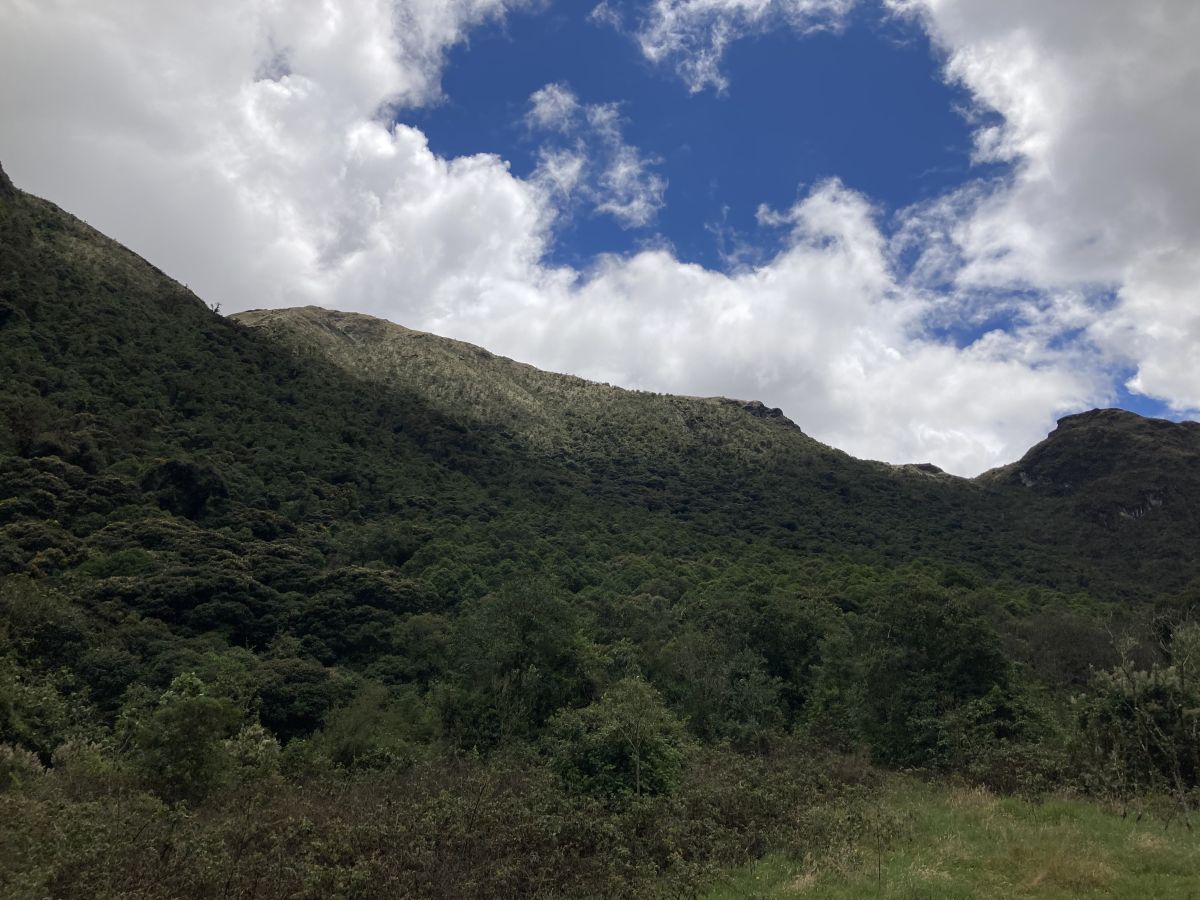 Weather Photos in Ecuador. Weather forecasts with beautiful photos by Luna618