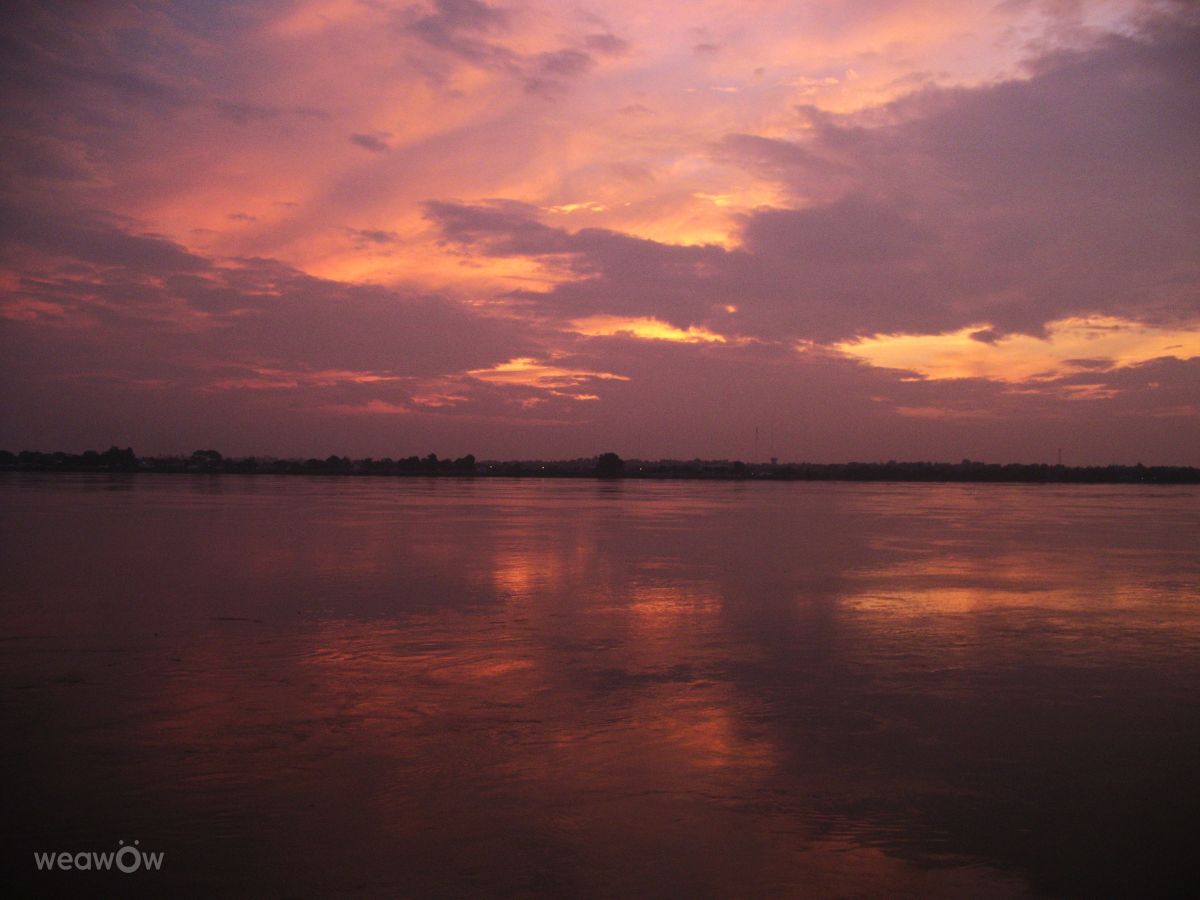 Weather forecasts with beautiful photos by phantran