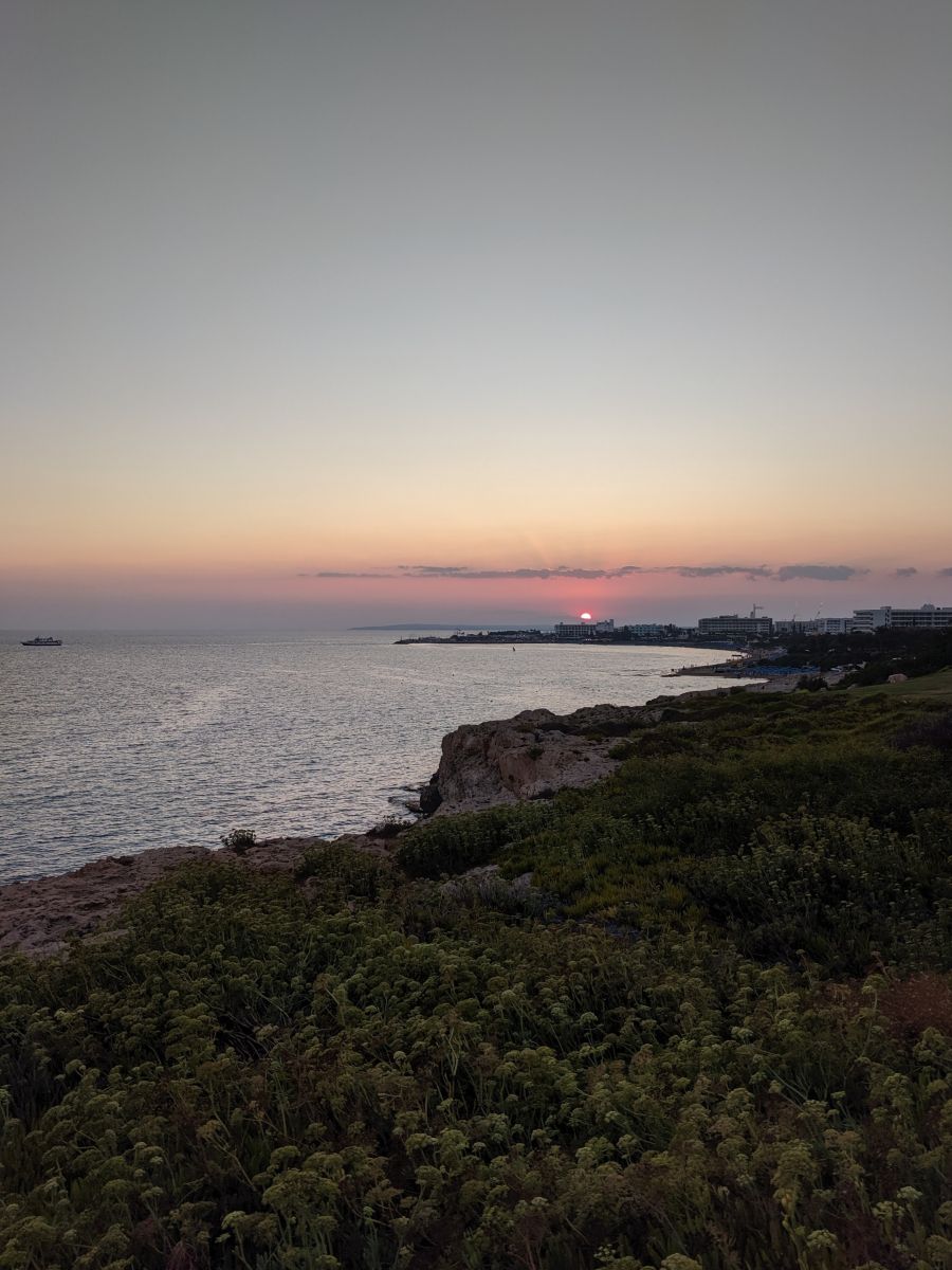 阿依納帕的天气照片. 天气预报，带GalynaP精美的照片