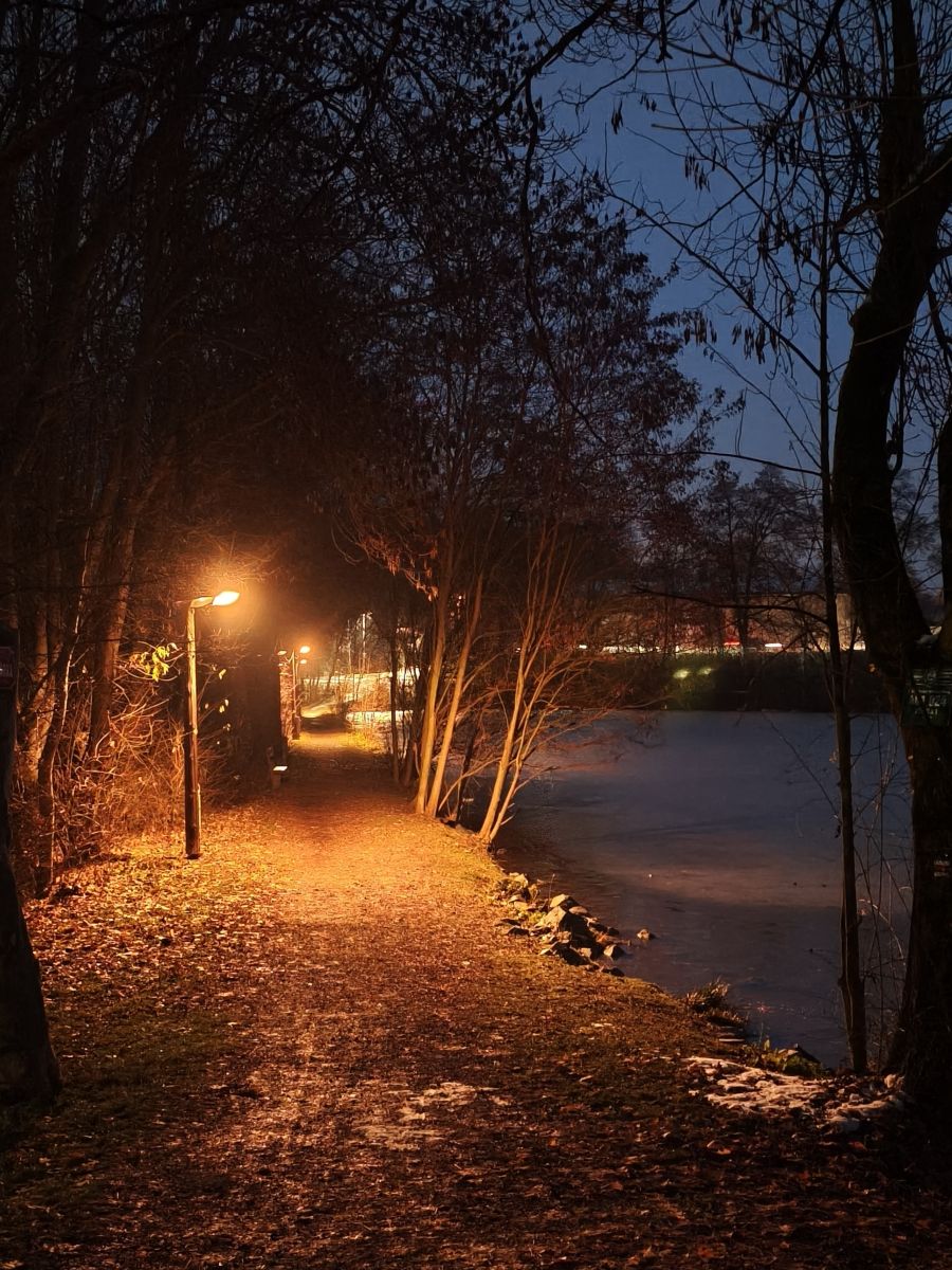 Weather Photos in Úvaly. Weather forecasts with beautiful photos by George Popo