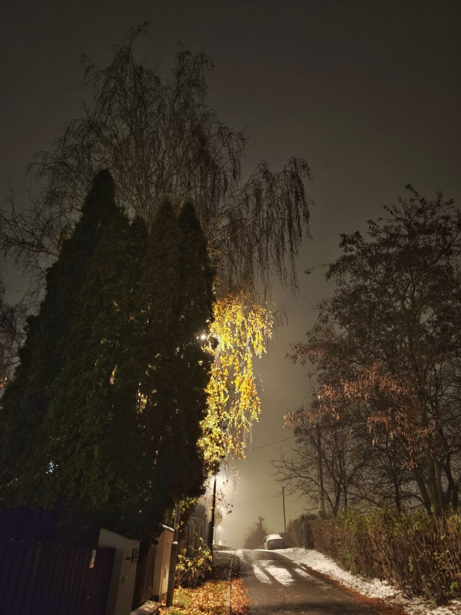 Weather Photos in Úvaly. Weather forecasts with beautiful photos by George Popo