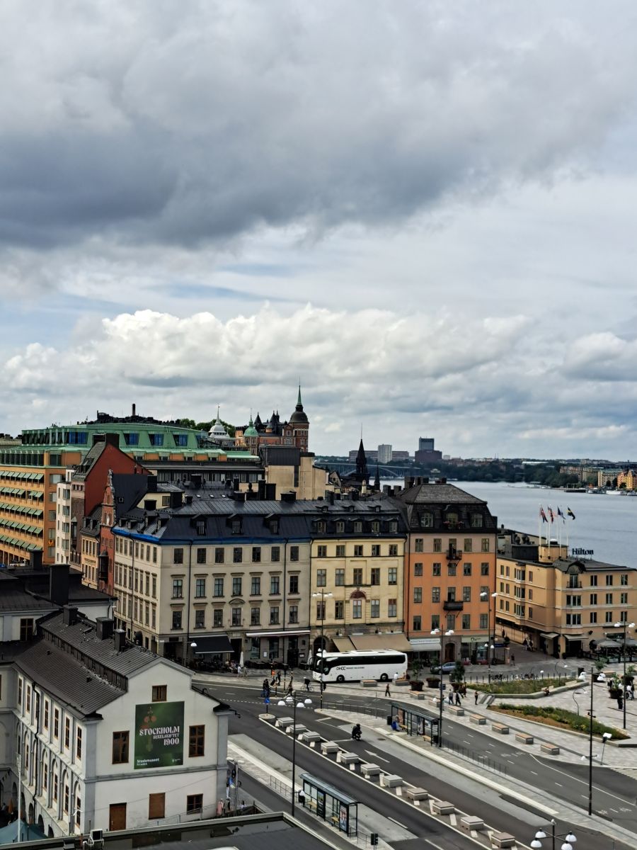 Weather Photos in Swedenborgsgatan. Weather forecasts with beautiful photos by NikolausMinas