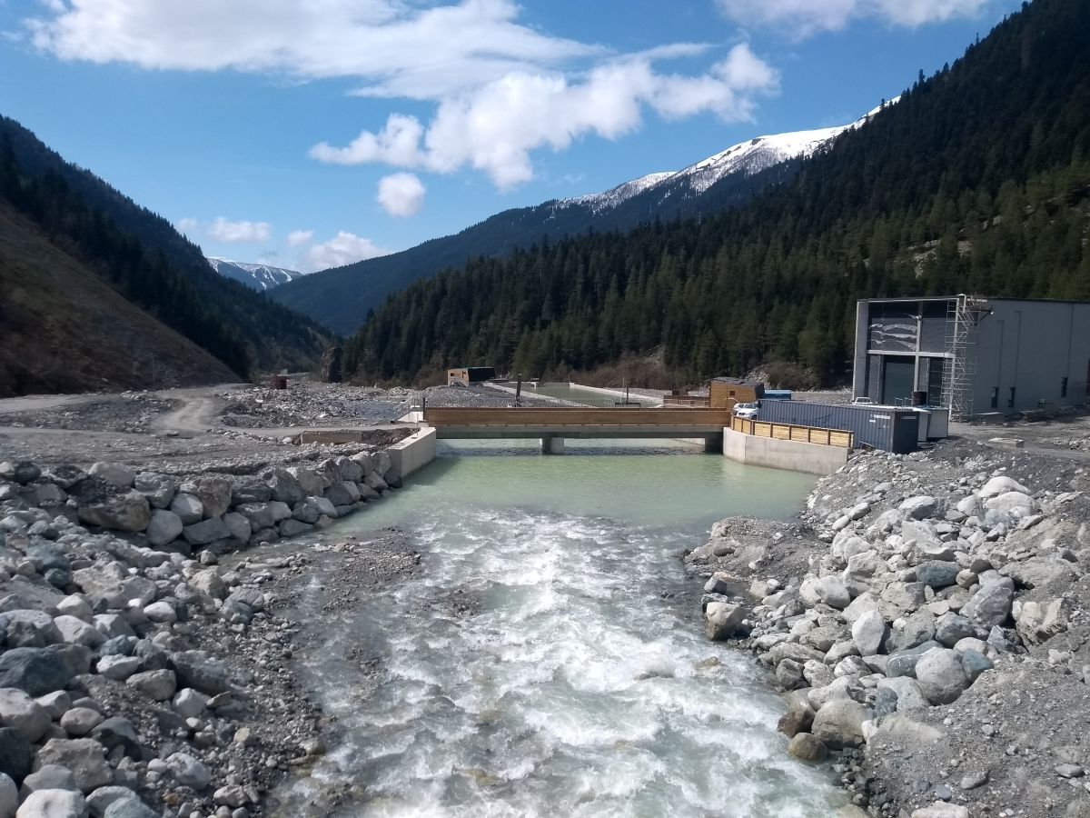 Fotos do tempo em Racha-Lechkhumi and Kvemo Svaneti. Previsões do tempo com lindas fotos de Michał Nowak