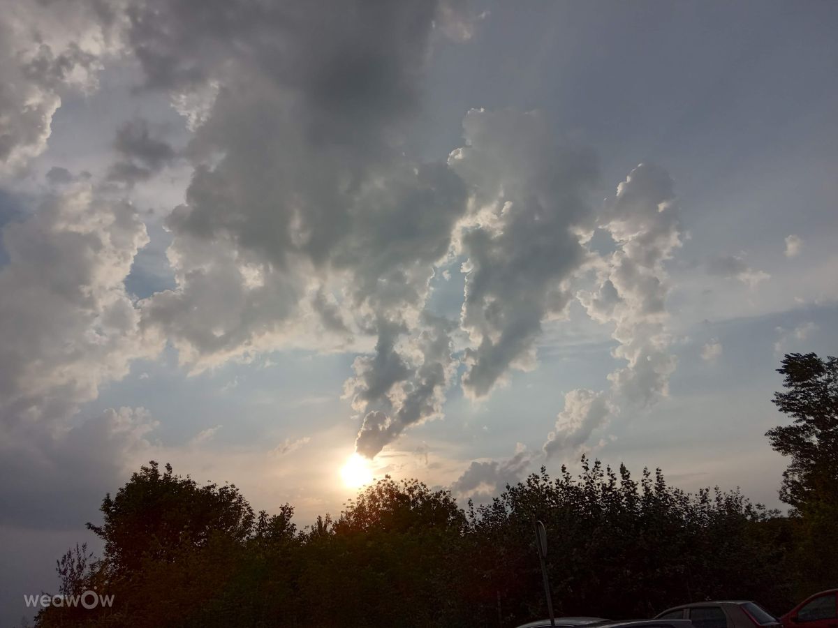 Novi Beograd的天气照片. 天气预报，带Doc_H精美的照片