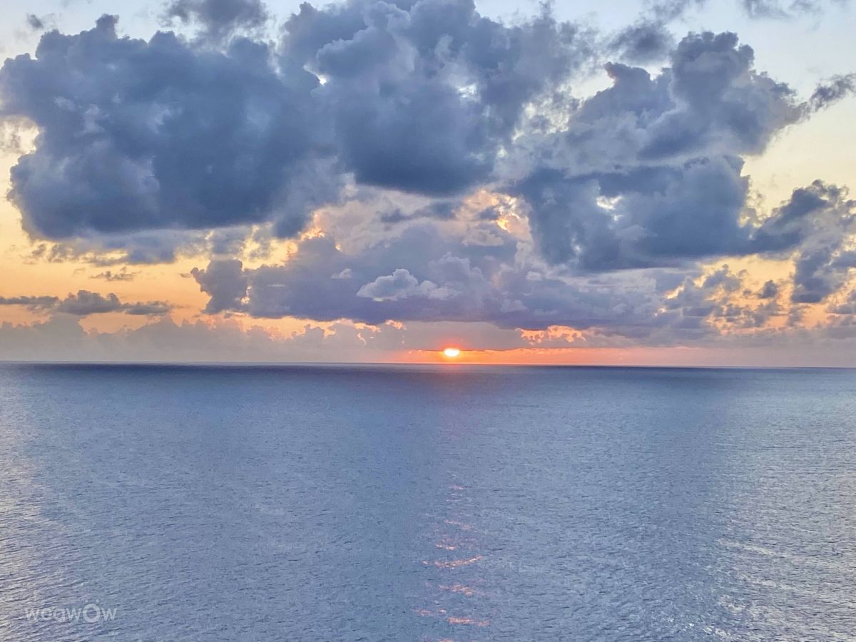 Weather Photos in Cayman Islands. Weather forecasts with beautiful photos by LadyLesa