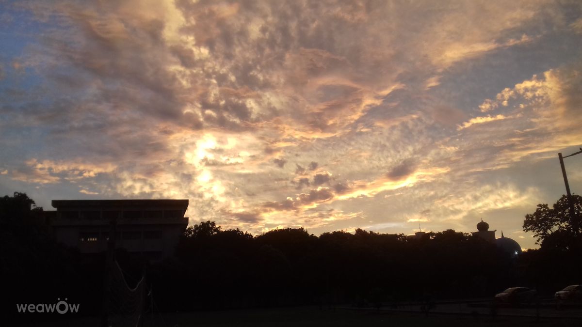 Weather forecasts with beautiful photos by MeowHecker99