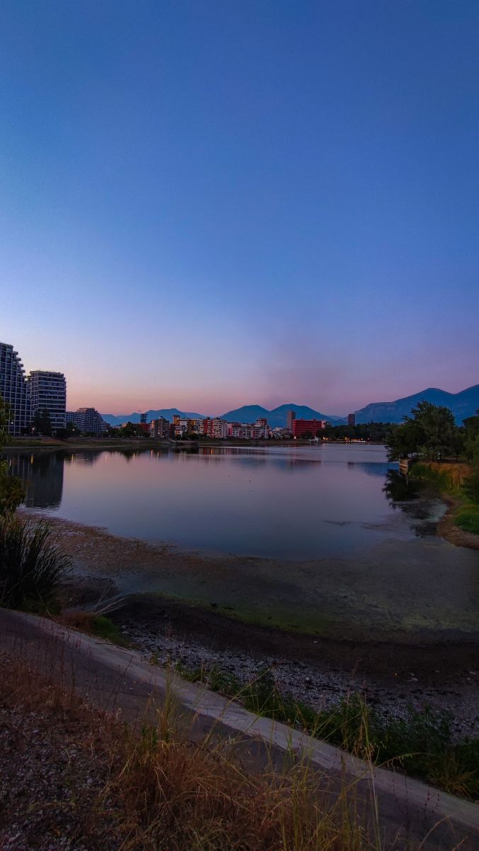 Photographe Fivegumgr, Photos météo à Tirana - Weawow