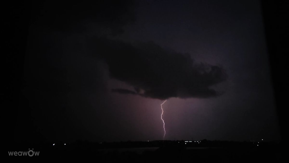 Прогнозы погоды с чудесными фотографиями, сделанными stormchaser625