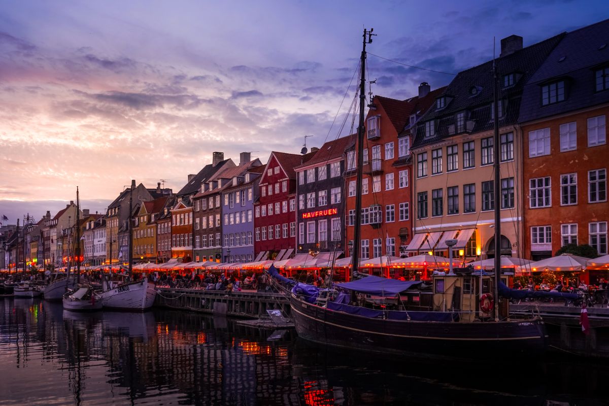 Weather forecasts with beautiful photos by Leonardcanzler