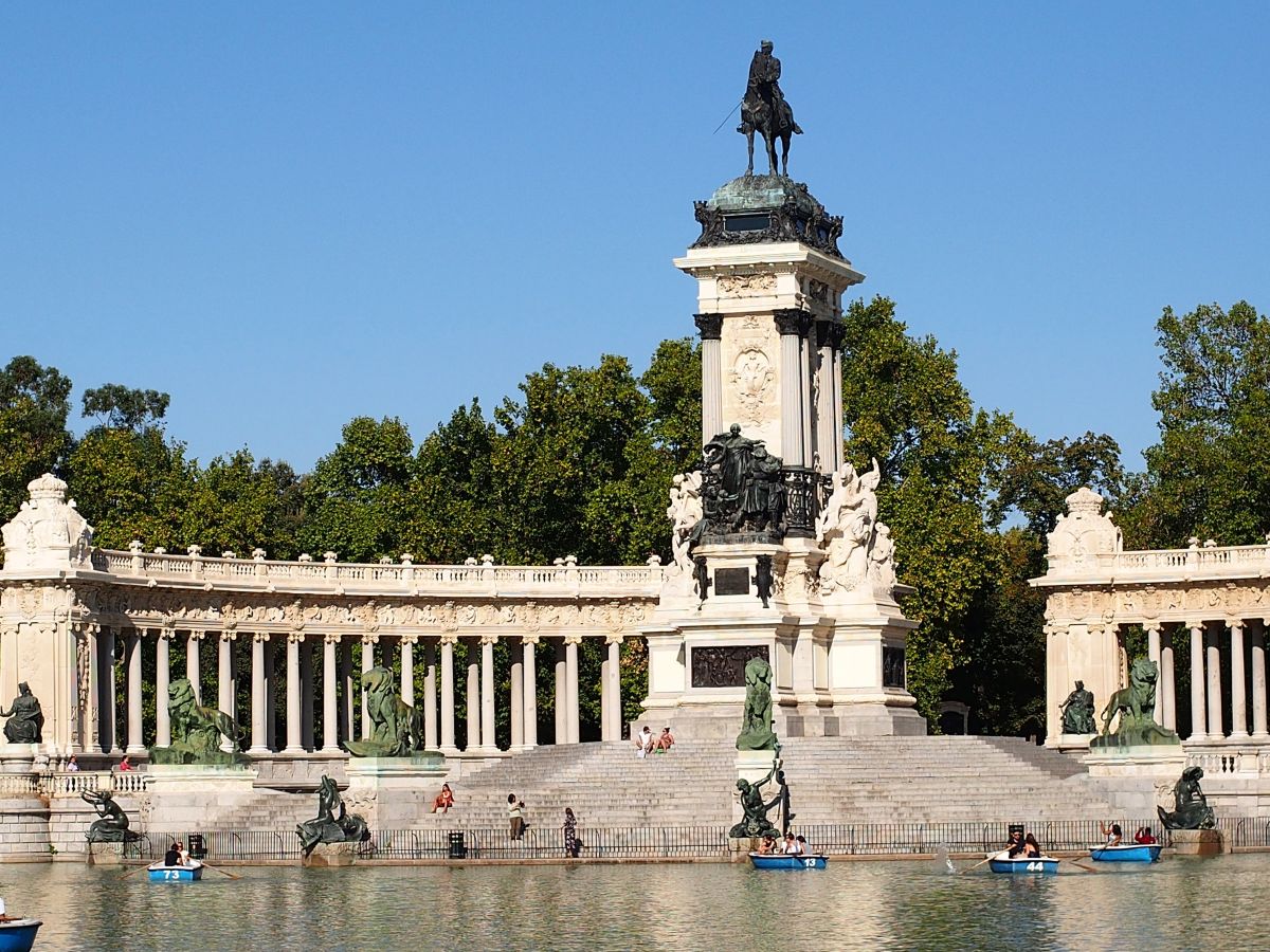 Weather Photos in Madrid. Weather forecasts with beautiful photos by BijanZ