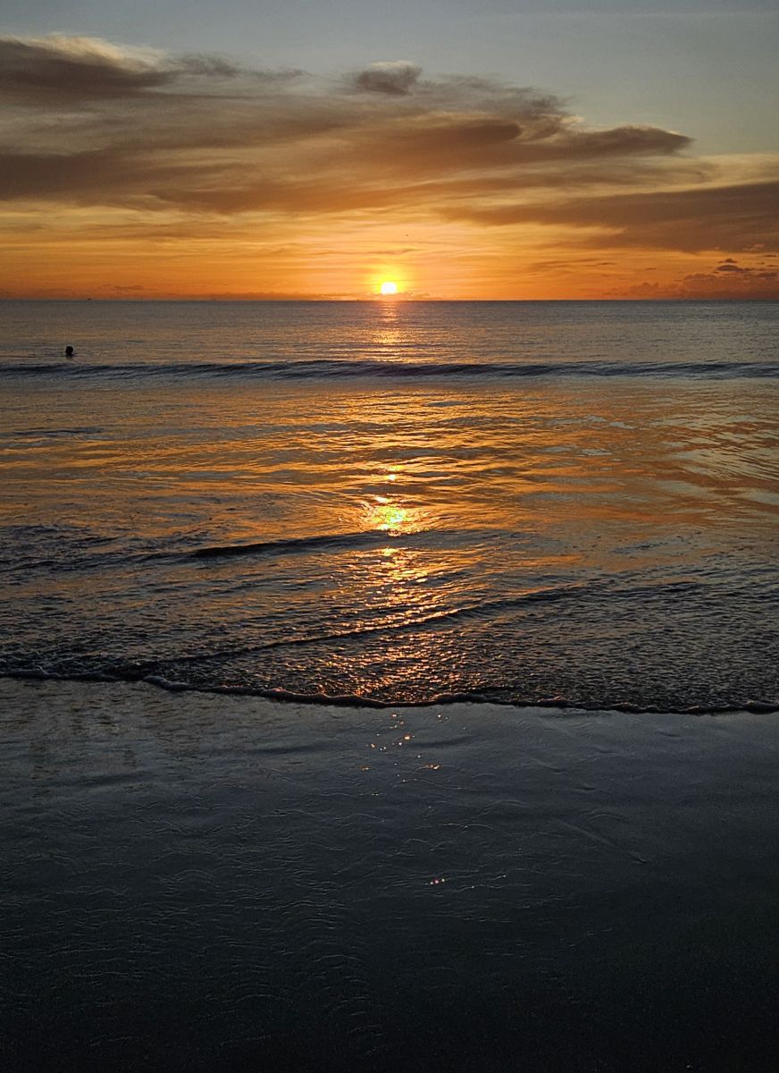 Weather forecasts with beautiful photos by adamlic