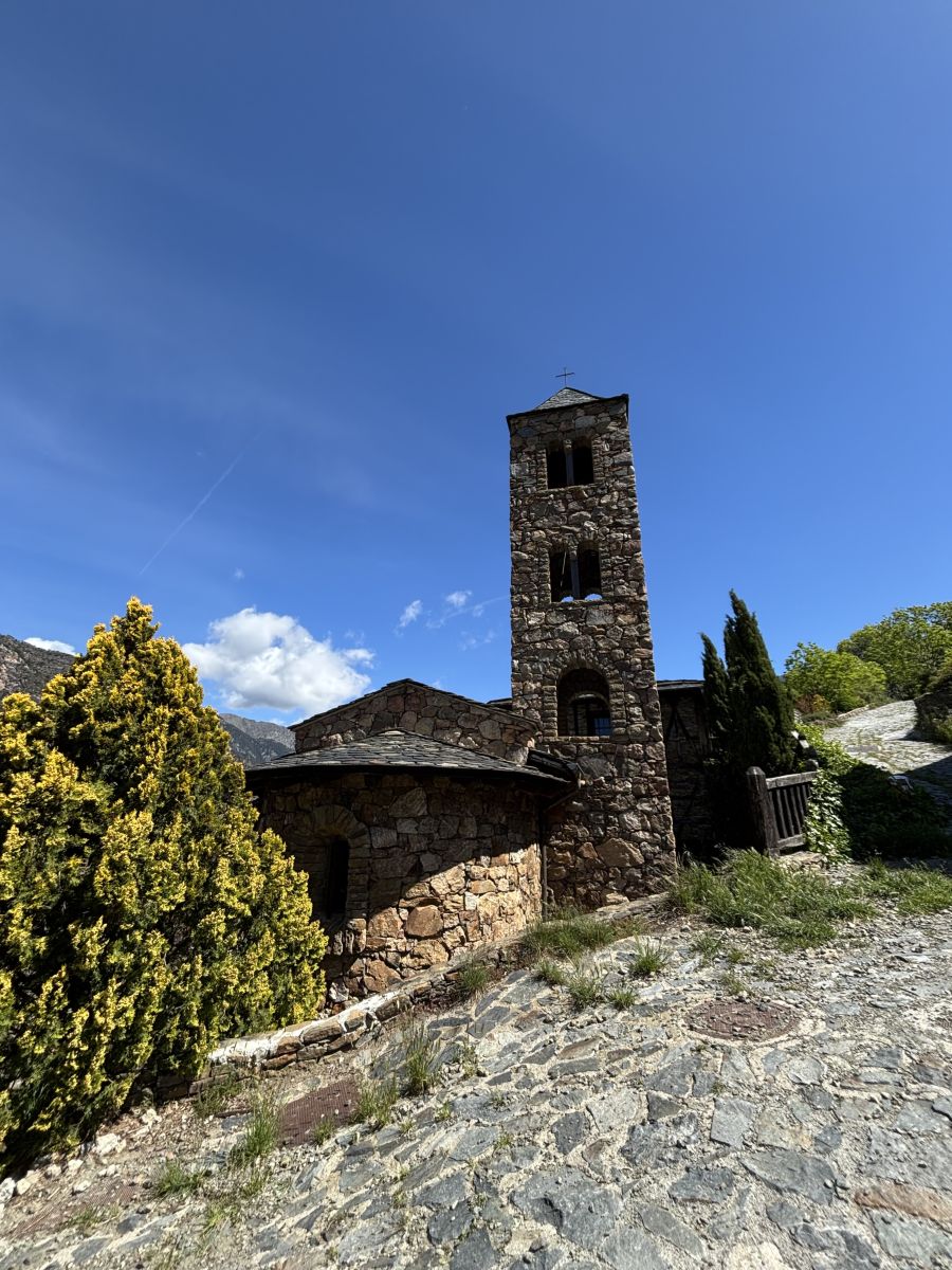 Weather Photos in Andorra. Weather forecasts with beautiful photos by Brutus