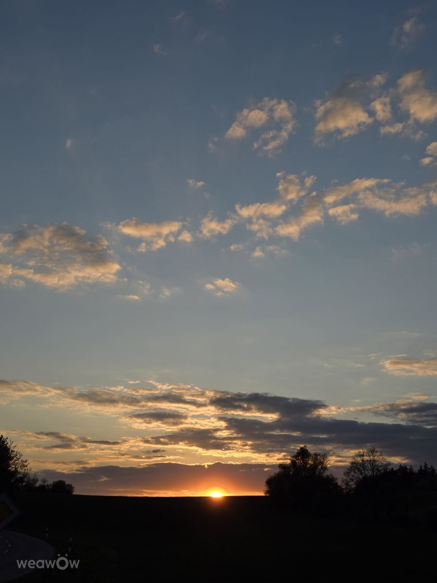 Weather Photos in Wehrshausen. Weather forecasts with beautiful photos by Brtd