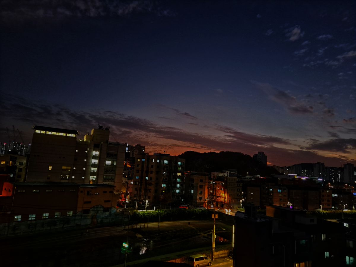 Weather forecasts with beautiful photos by JohnHaroldKim