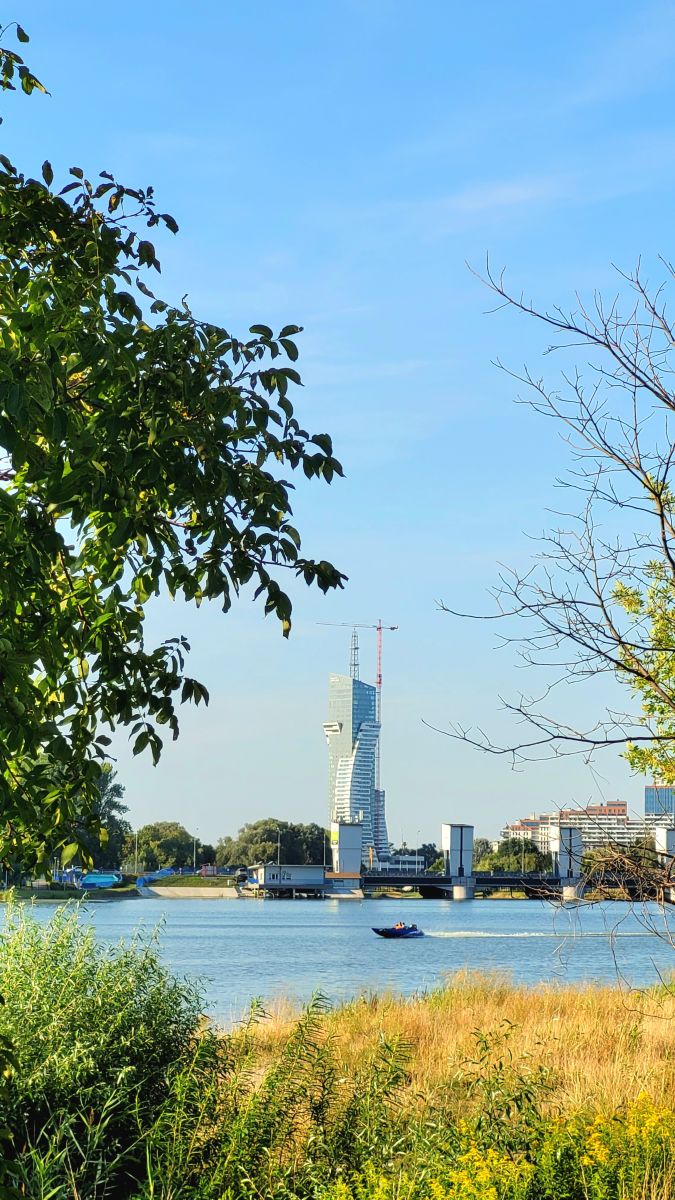 ジェシュフの天気写真. KristofRossoの美しい写真による天気予報