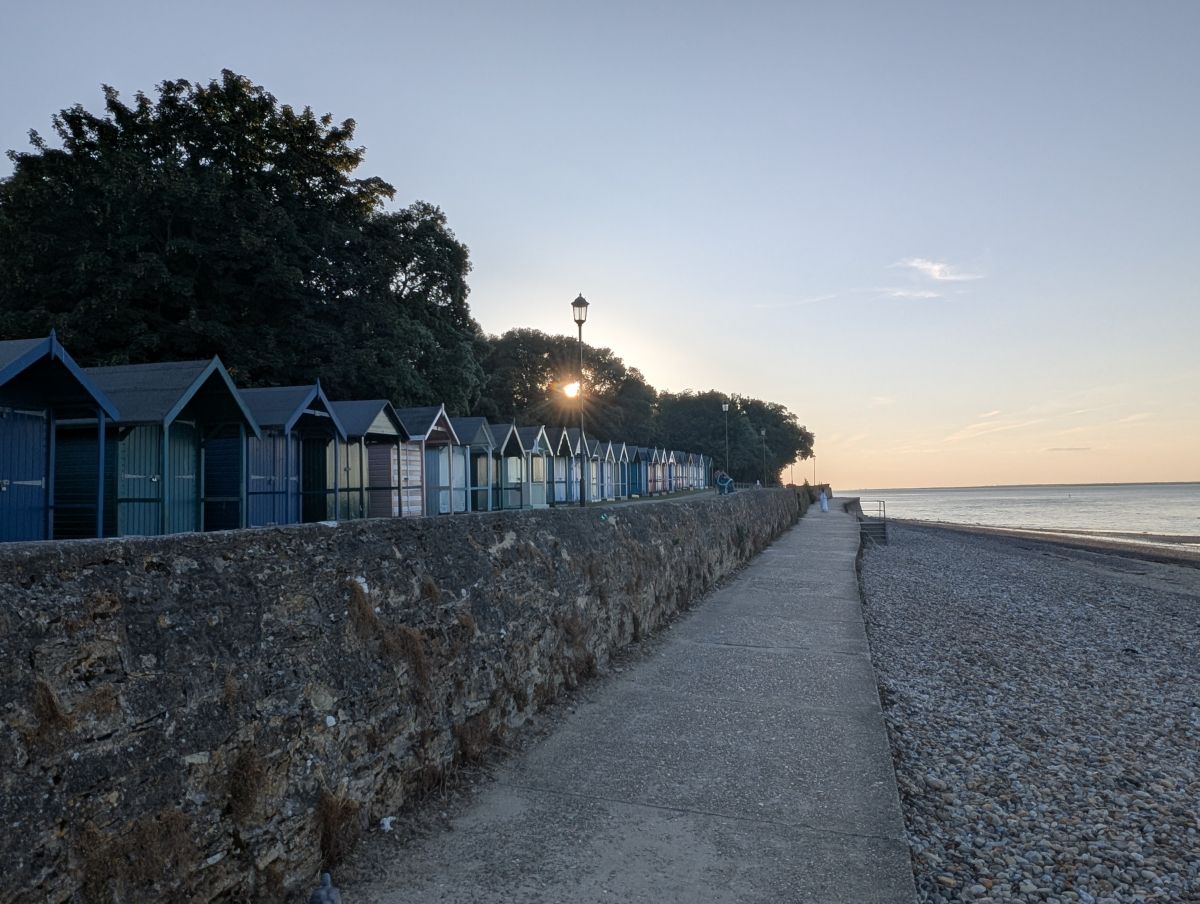 Weather Photos in United Kingdom. Weather forecasts with beautiful photos by Petewhites
