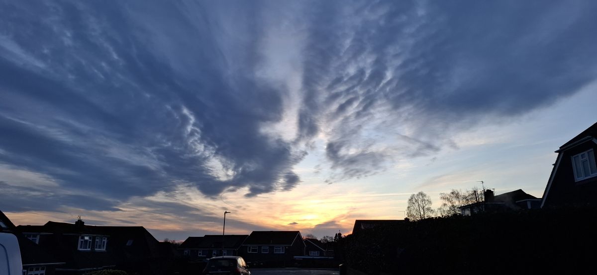 Allingtonの天気写真. Lolliの美しい写真による天気予報