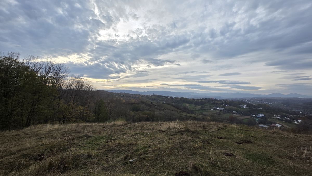 Photographer Camelyon, Weather Photos in Pârteștii de Jos - Weawow