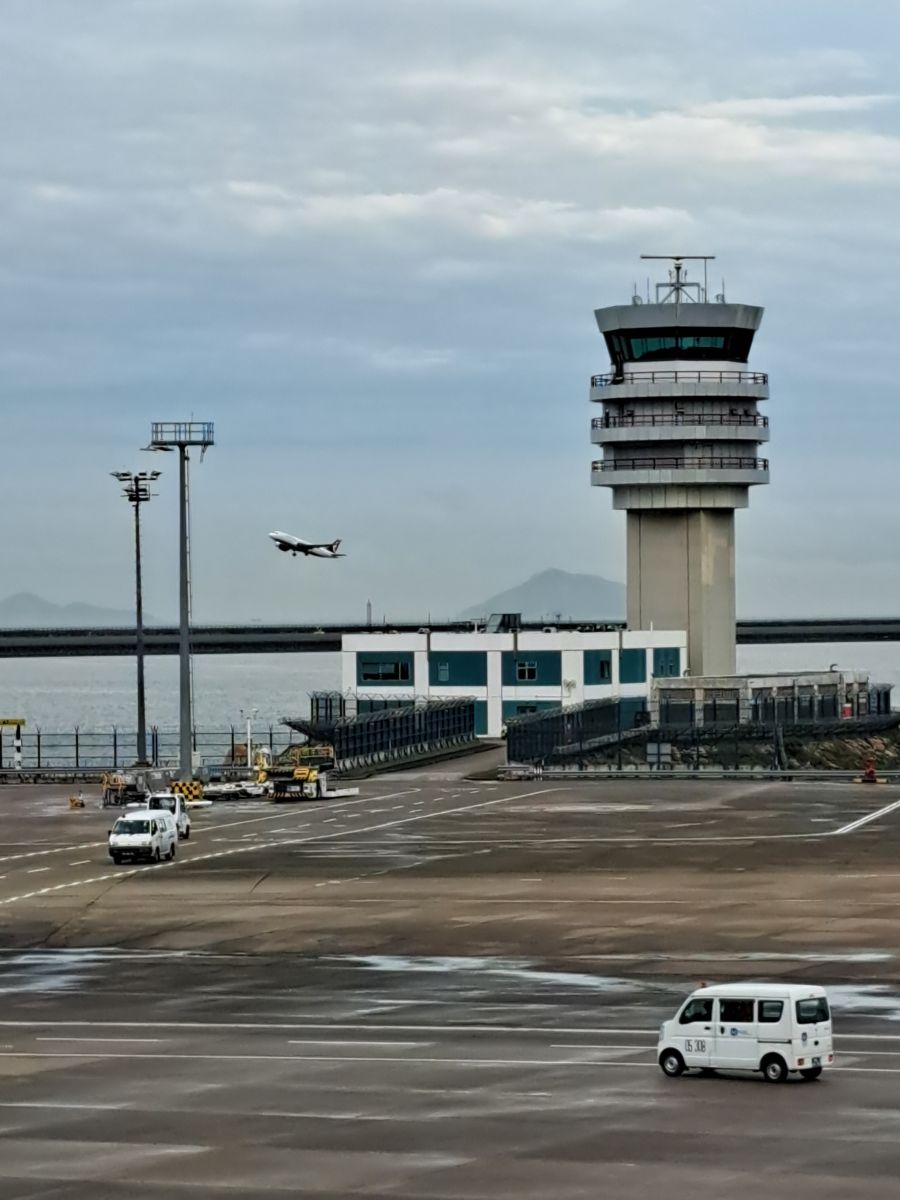 Weather forecasts with beautiful photos by NikolausMinas