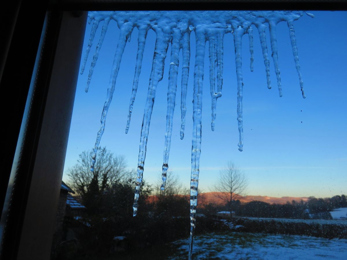 Weather Photos in Le Mayet-de-Montagne. Weather forecasts with beautiful photos by MariePhotos