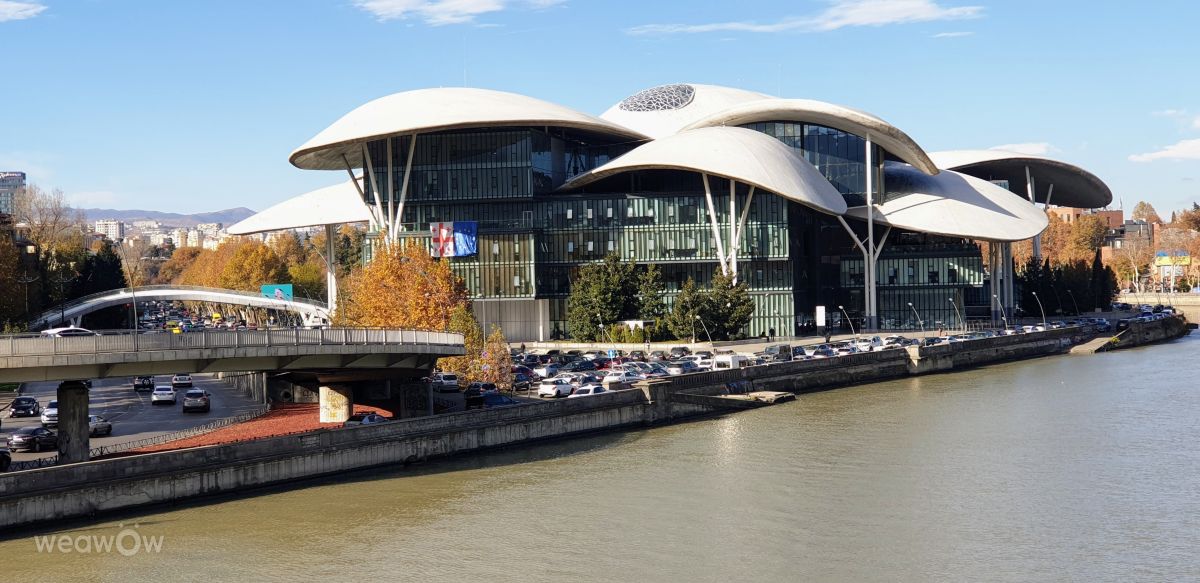 Hình ảnh Thời tiết ở Isani Street. Dự báo thời tiết với những bức ảnh đẹp của Mircea