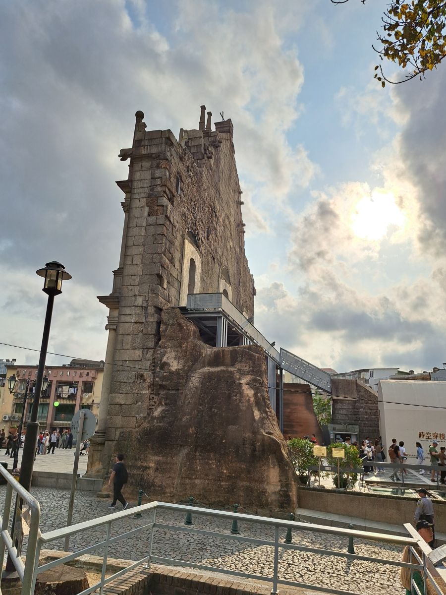 Weather forecasts with beautiful photos by NikolausMinas