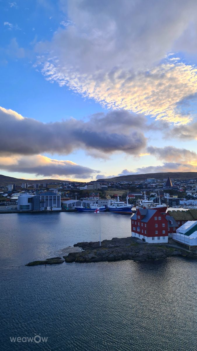 Weather forecasts with beautiful photos by maraina