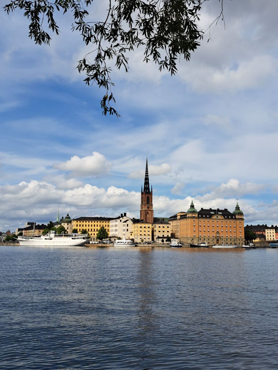 Weather Photos in Swedenborgsgatan. Weather forecasts with beautiful photos by NikolausMinas