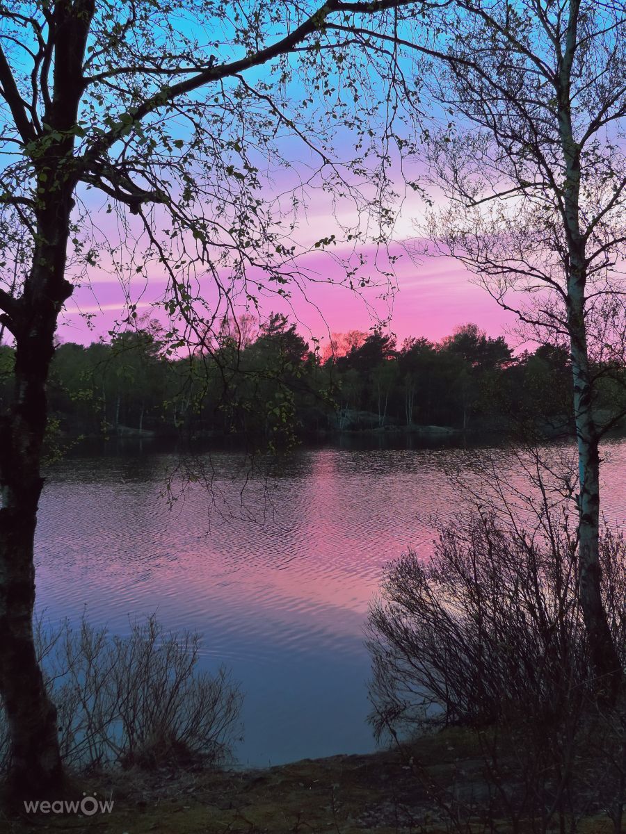 Weather forecasts with beautiful photos by beyondspective