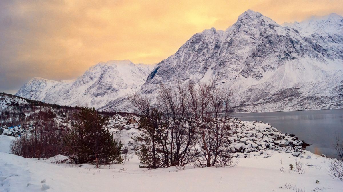 Weather forecasts with beautiful photos by Fon_Tunnissen