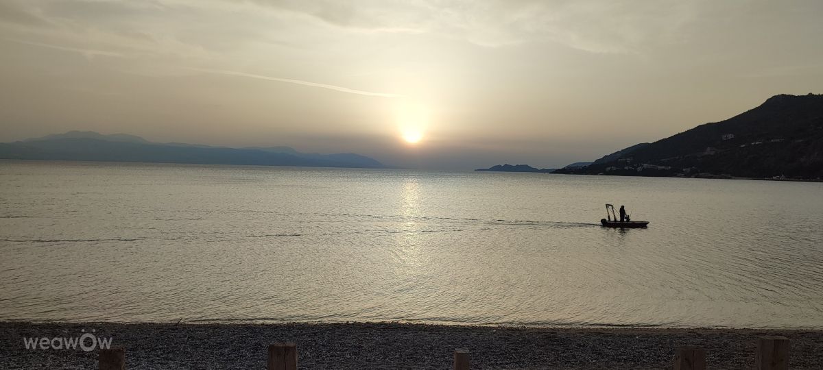 雅典的天气照片. 天气预报，带Πηνελοπη Ανδρεαδακη精美的照片