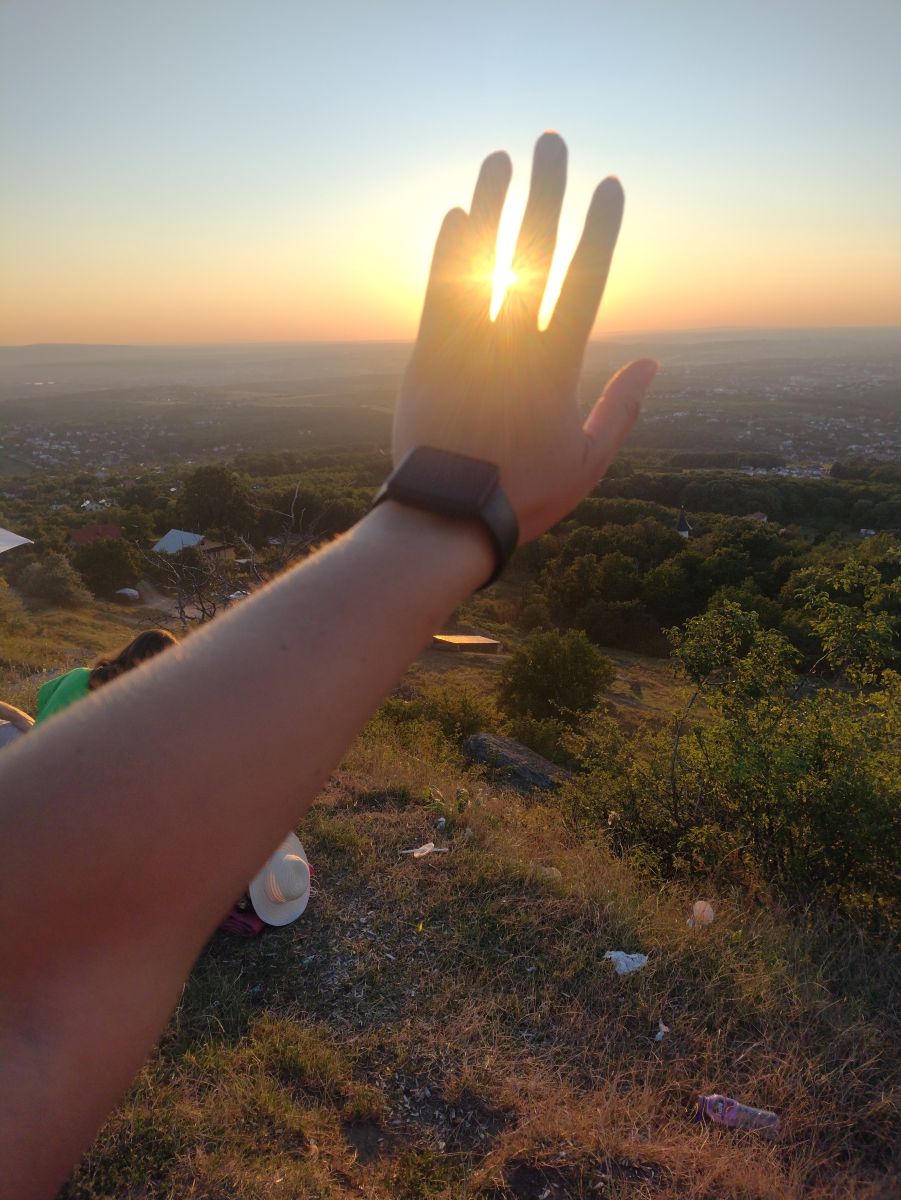 Dự báo thời tiết với những bức ảnh đẹp của Mikaella