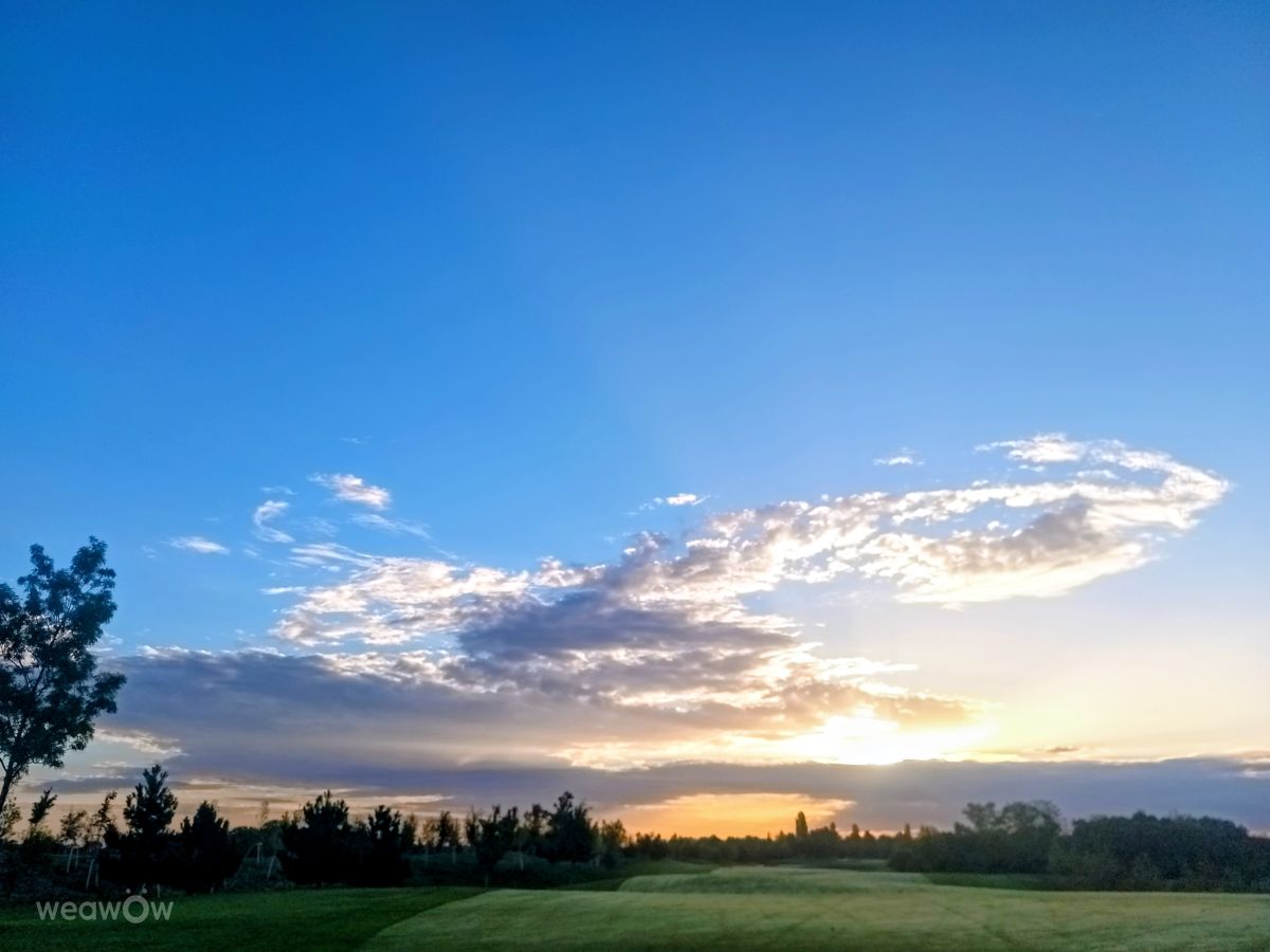 Weather Photos in Oberwaltersdorf. Weather forecasts with beautiful photos by Kripo