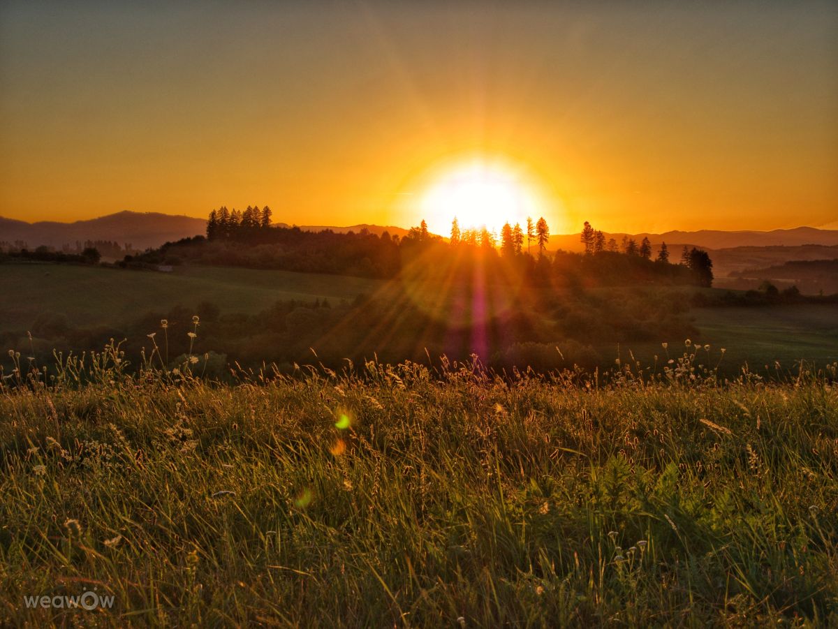 Weather forecasts with beautiful photos by _richardd