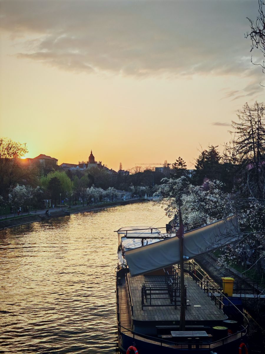 Previsões do tempo com lindas fotos de Laurentiu